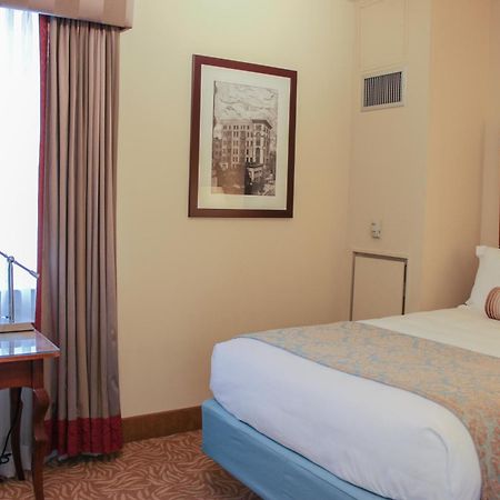 Hotel Providence Bagian luar foto
