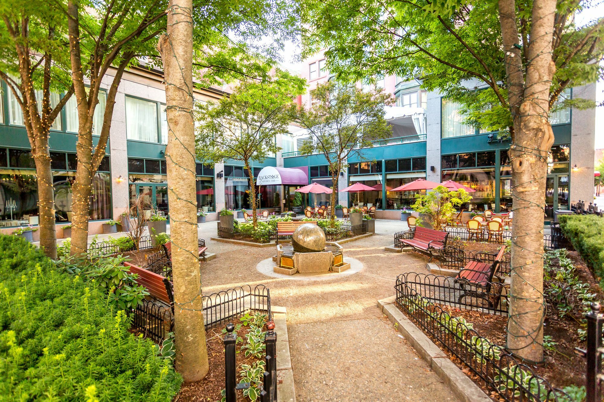 Hotel Providence Bagian luar foto