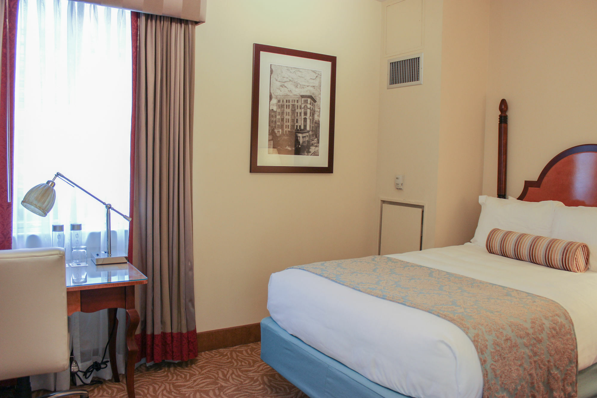 Hotel Providence Bagian luar foto